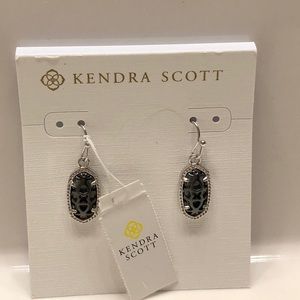 Kendra Scott earrings never worn